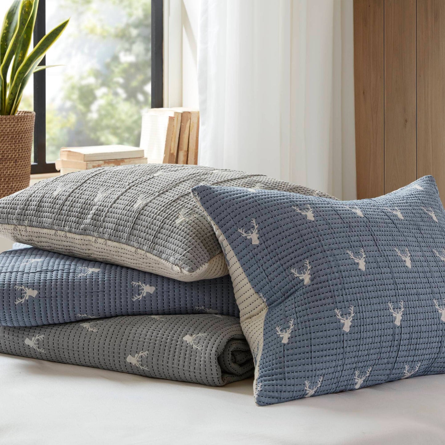 3 Piece Reversible Rustic Coverlet Set, Grey