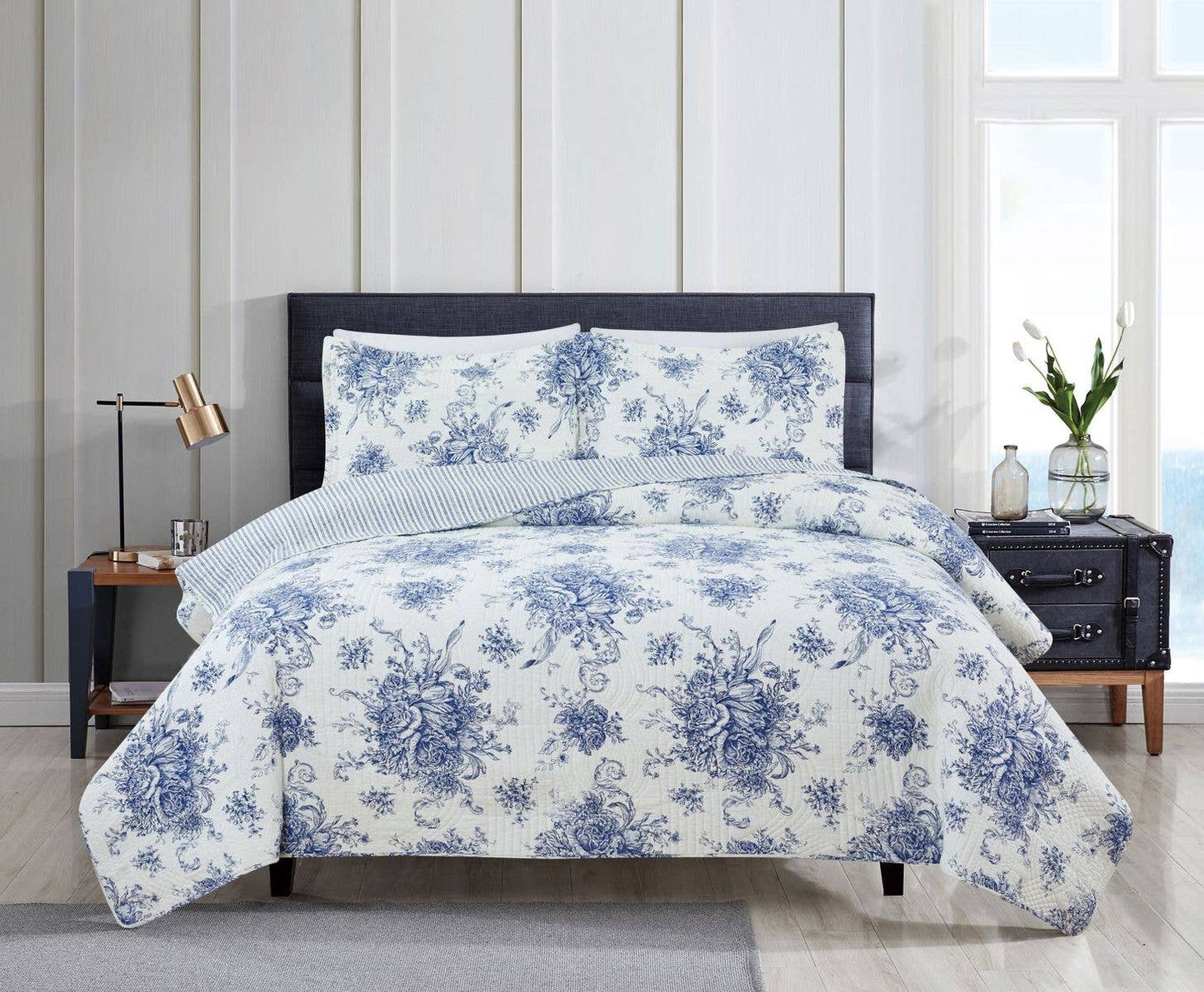 Toile Reversible Cotton Quilt Set