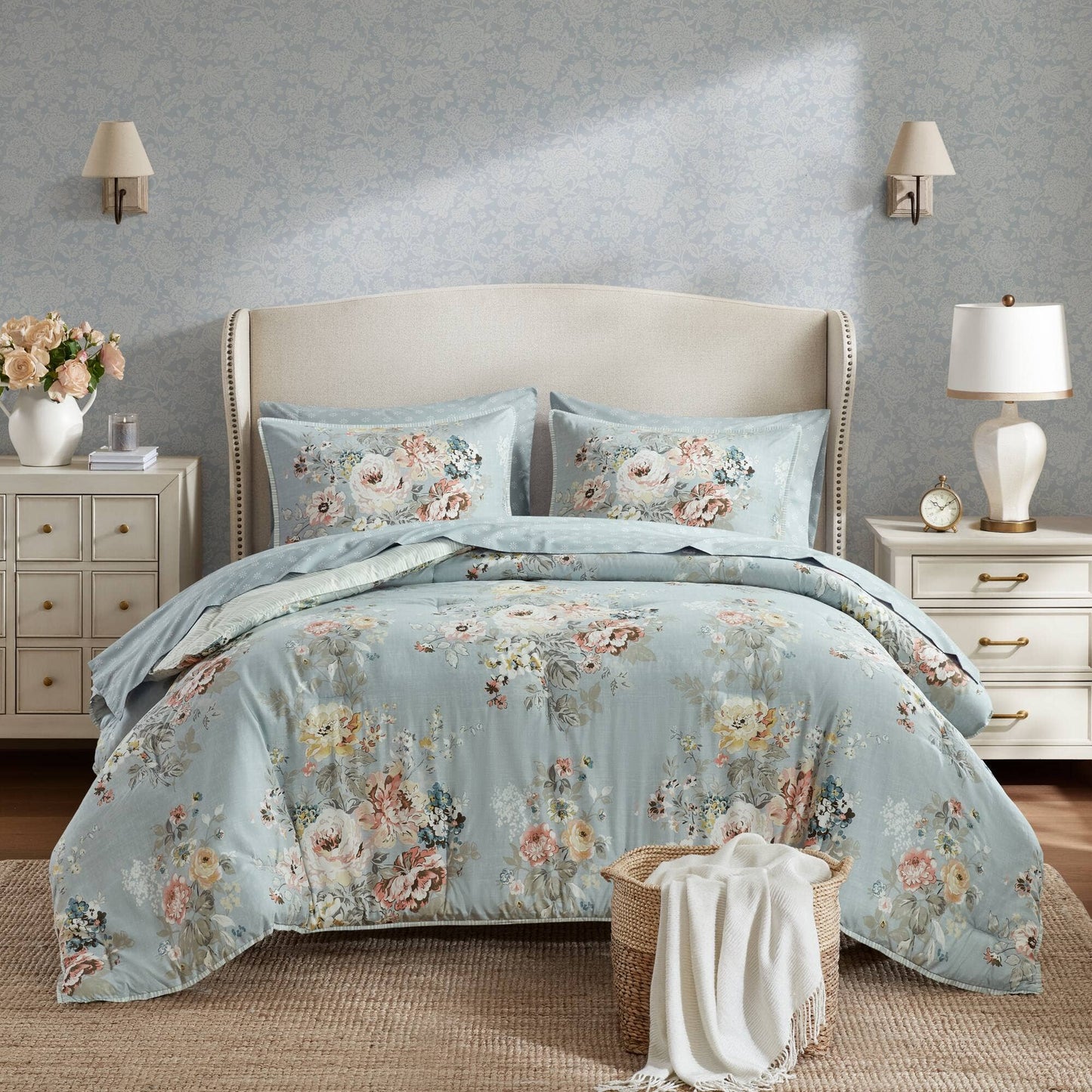 Vintage-Floral inspired Comforter Set, Soft Blue