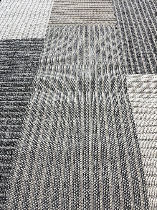 Bade 5’x8’ Area Rug