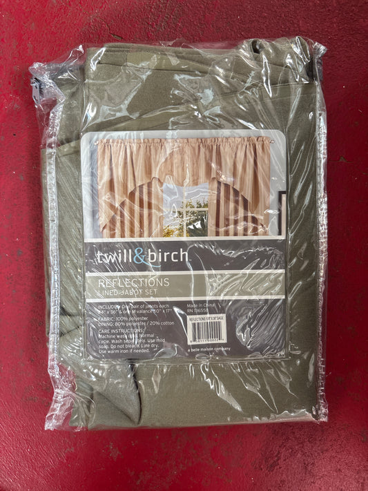 Twill&Birch Lined Jabot Set