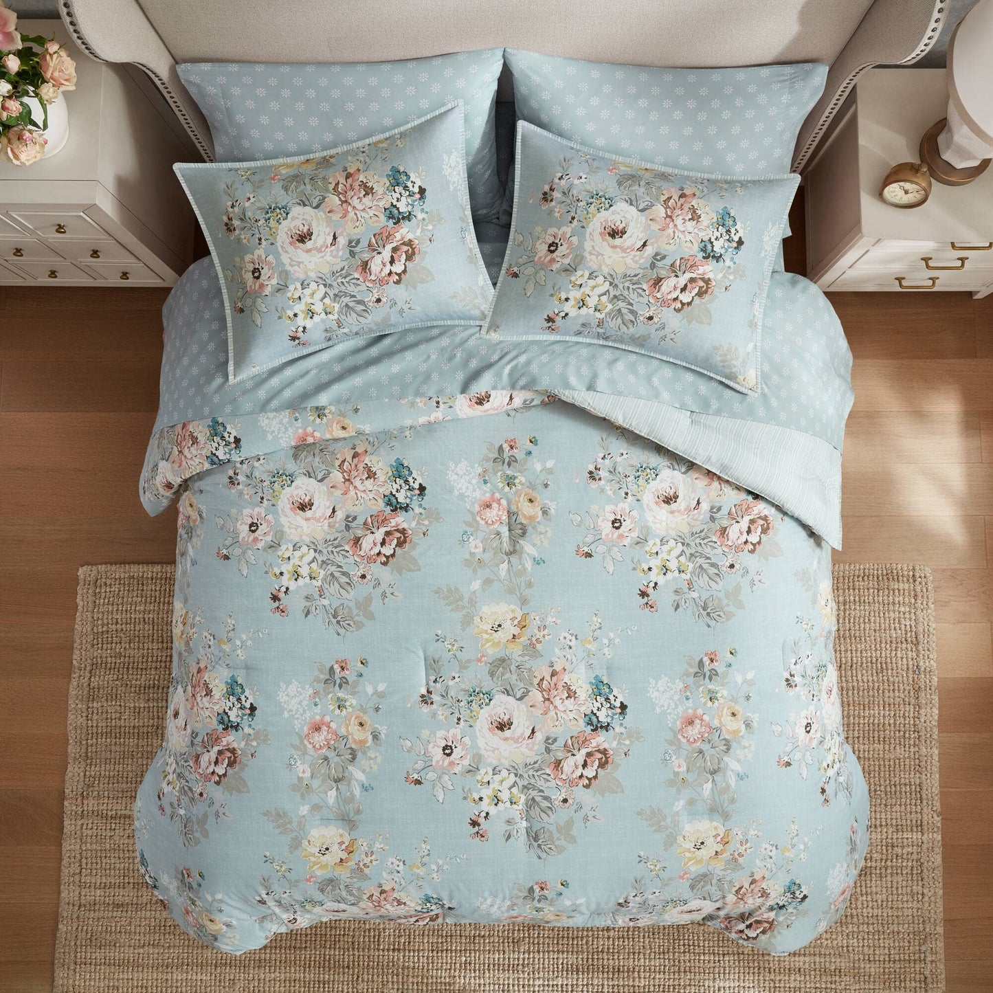 Vintage-Floral inspired Comforter Set, Soft Blue