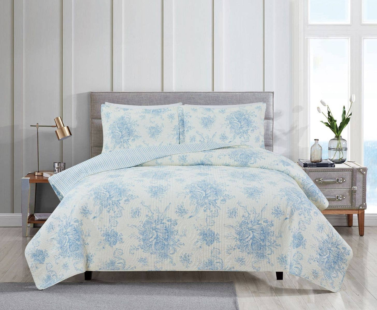 Toile Reversible Cotton Quilt Set