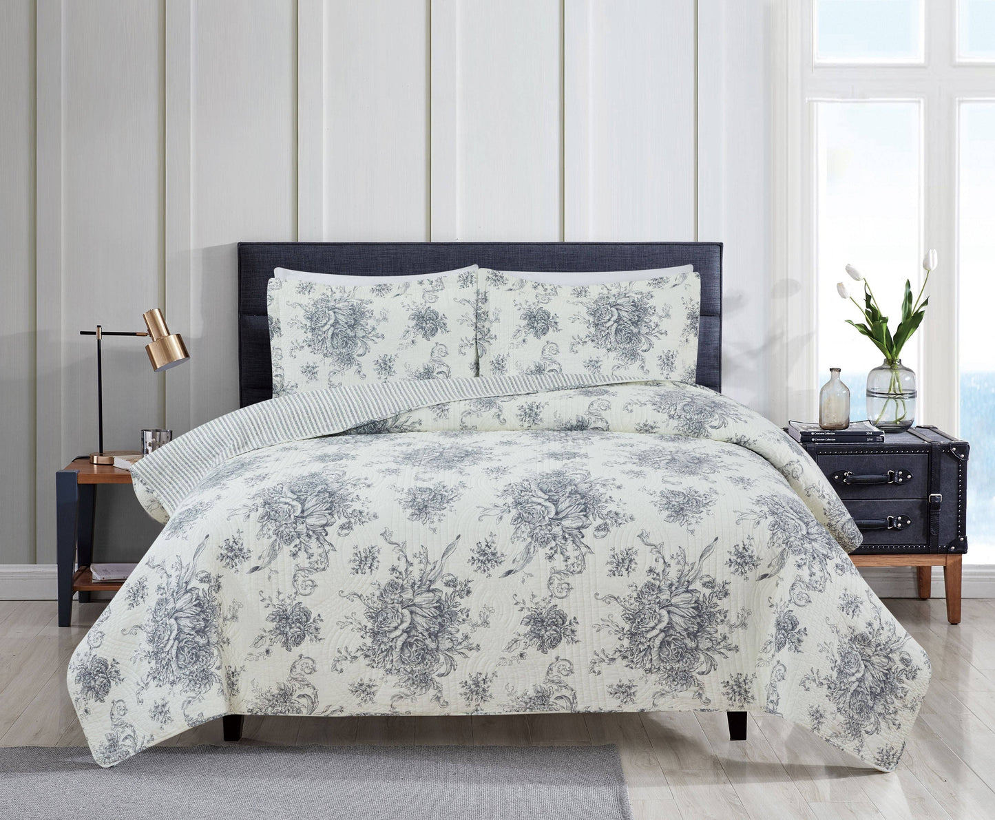 Toile Reversible Cotton Quilt Set